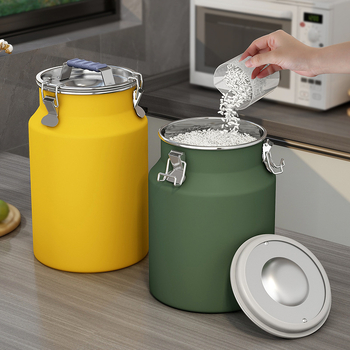 Container metal pentru depozitarea cerealelor, sigilat, rezistent la umiditate și insecte, cu capac