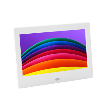 7 hüvelykes HD LED digitális képkeret kártyaalapú lejátszással; képek és videók lejátszása; felbontás 800×480; SD/USB/MMC kártya-támogatás; 16:9 képarány; modell DPF-706