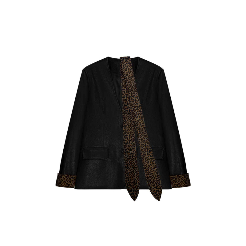 Ženska jakna od umjetne kože, opušteni kroj, V izrez, leopard uzorak, kopčanje s kopčama, podstava viskoza/poliester, dugi rukavi, jesen 2025.
