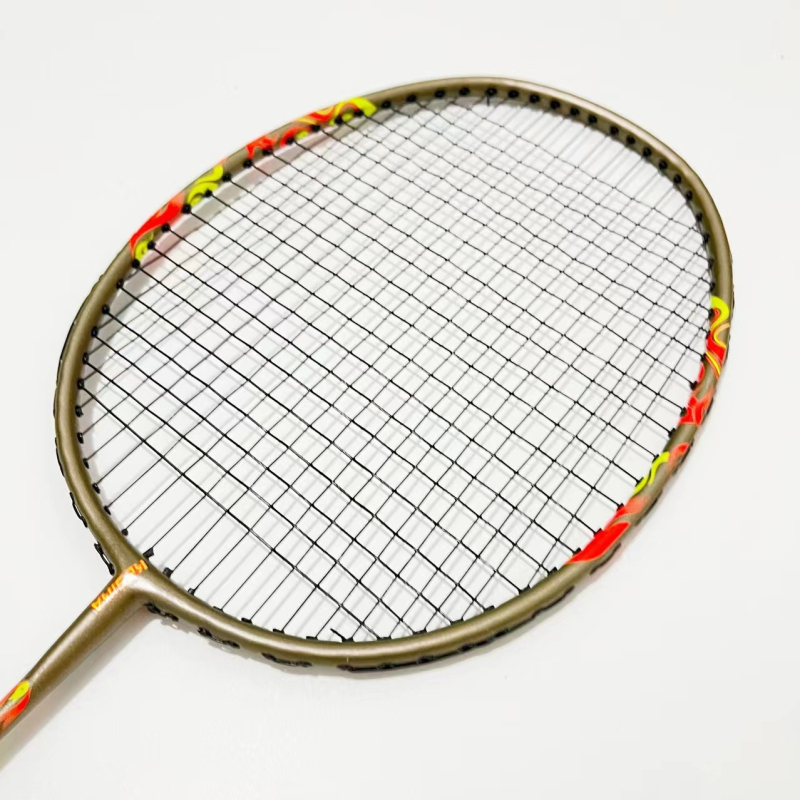 Coska Jednoporodna badminton raketa za odrasle, okvir od Ferroalloy, težina 95–100 g, držač G3, ravni shaft, otisnuto logo