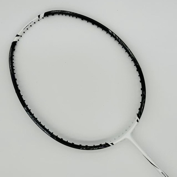 1000Z badminton raketa, karbonska vlakna okvir, težina 80–84 g, debljina ručke G5, ravna glava, pogodna za amatere i napredne