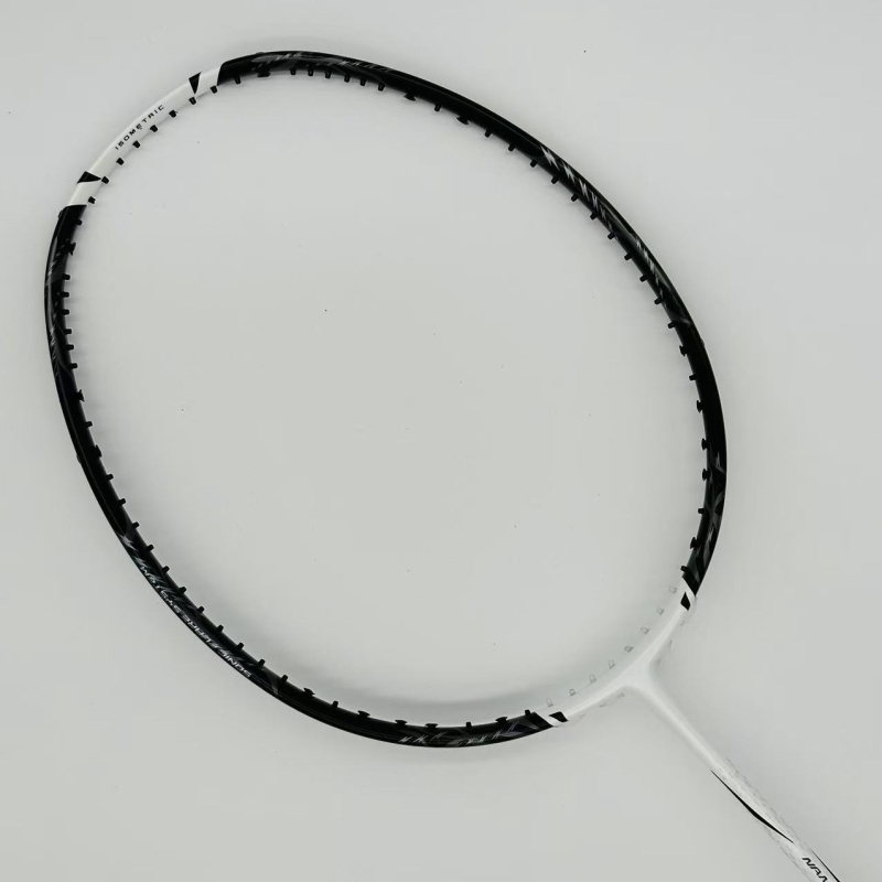 1000Z badminton raketa, karbonska vlakna okvir, težina 80–84 g, debljina ručke G5, ravna glava, pogodna za amatere i napredne