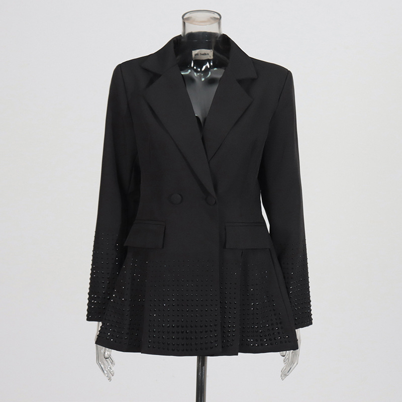 Ženski Slim-Fit blejzer s izrezom na donjem kraju i ukrasnim rhinestones, poliester-pamuk-elastan smjesa, dugi rukavi, ovratnik u stilu sakoa, jesen 2025