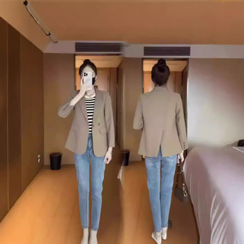 Női slim blazer, öltöny gallér, hosszú ujjú, standard hossz, poliészter 90–95%