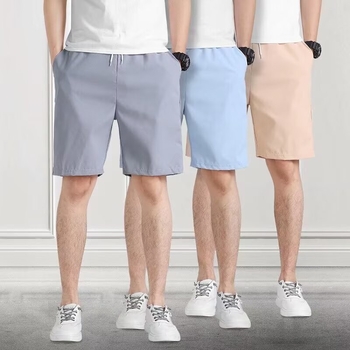 Férfi térdnadrág sportos, vékony és légáteresztő, egyenes szabású, zsinóros zárású, egyszínű, Cool Silk Cotton anyag, 80% poliészter.