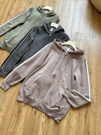 Vuneni kardigan s kapuljom i zipom, casual dizajn s color-block dizajnom, opušten kroj, 80% vuna, 011A901