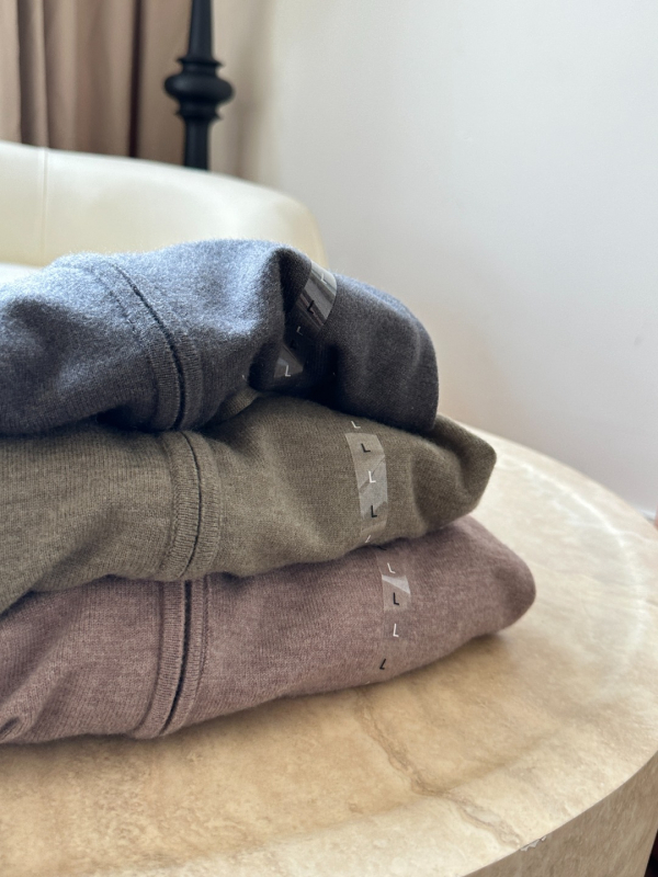 Vuneni kardigan s kapuljom i zipom, casual dizajn s color-block dizajnom, opušten kroj, 80% vuna, 011A901