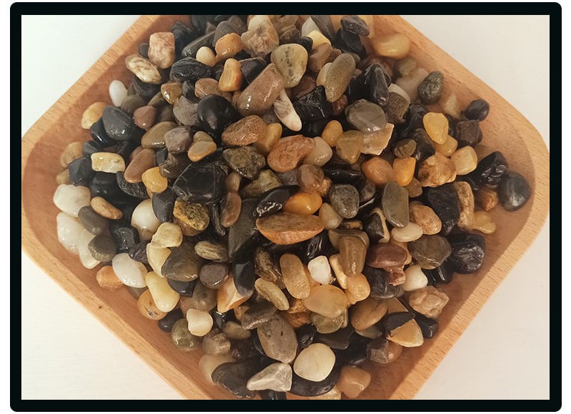 Rui cheng prirodni riječni kamen za ukras akvarija, dekorativni kamen, 2,5 kg po vreći, 2500 g
