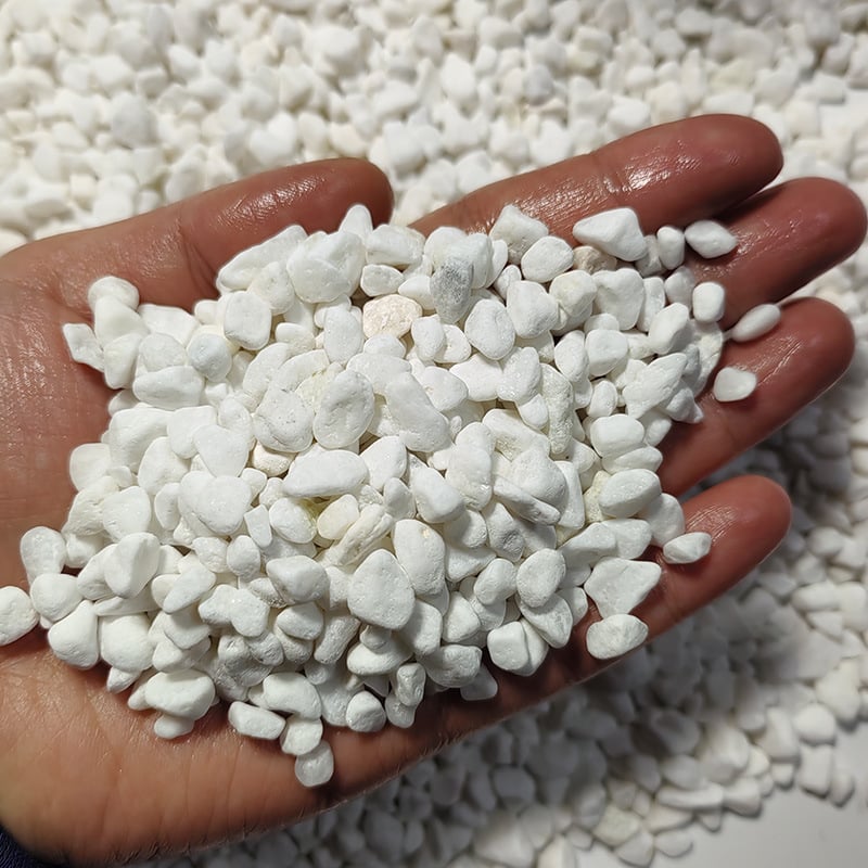 Rui cheng prirodni riječni kamen za ukras akvarija, dekorativni kamen, 2,5 kg po vreći, 2500 g