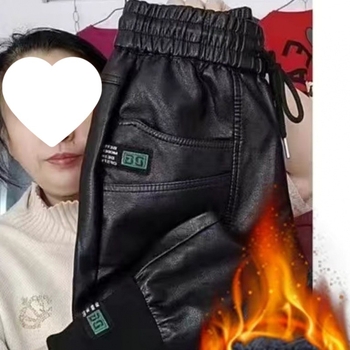 Férfi PU bőrnadrág színblokkal, skateboard-stílusú szabás, középmagas derék, PU anyag, fő szövet alpaka