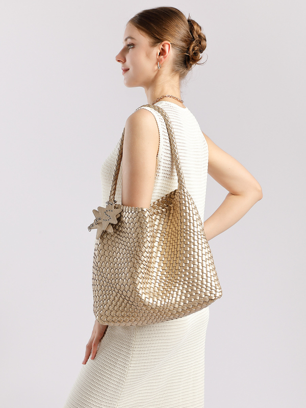 Tote torba od sintetičke kože, urban minimalistički stil, oblik kante, magnetski zatvarač