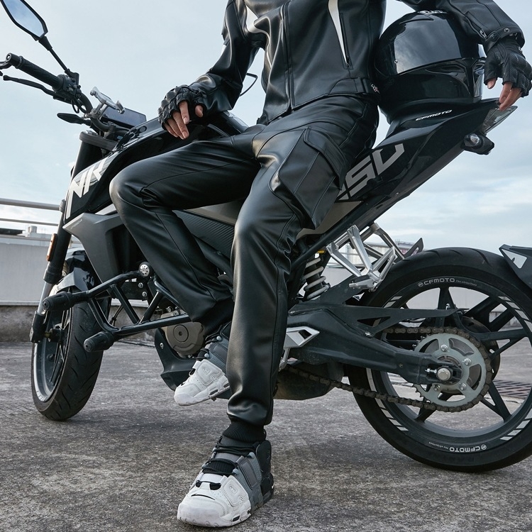 Muške motorističke hlače - PU kožni izgled, široki kroj, srednji pojas, poliester, zima