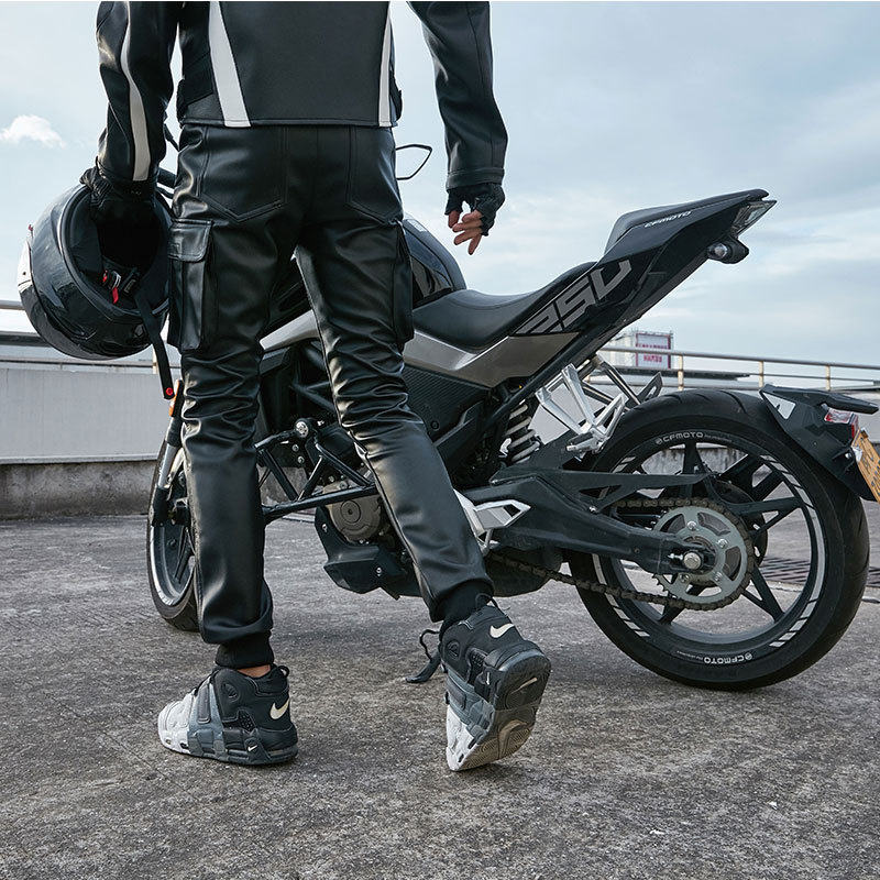 Muške motorističke hlače - PU kožni izgled, široki kroj, srednji pojas, poliester, zima