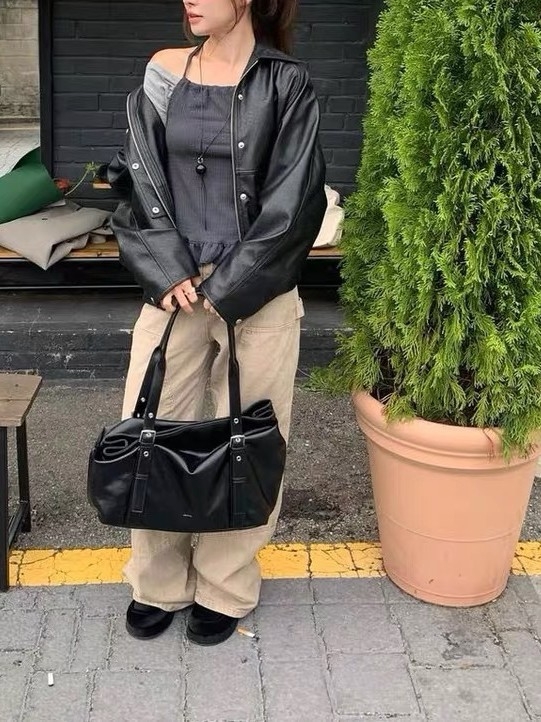 Torba od sintetičke kože za ramena, crossbody i tote, s vertikalnim kvadratnim oblikom, magnetska kopča, džep za telefon