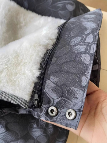 Valódi báránybőr bőrnadrág beépített béléssel, lazán szabott, középmagas derekú, téli viselet