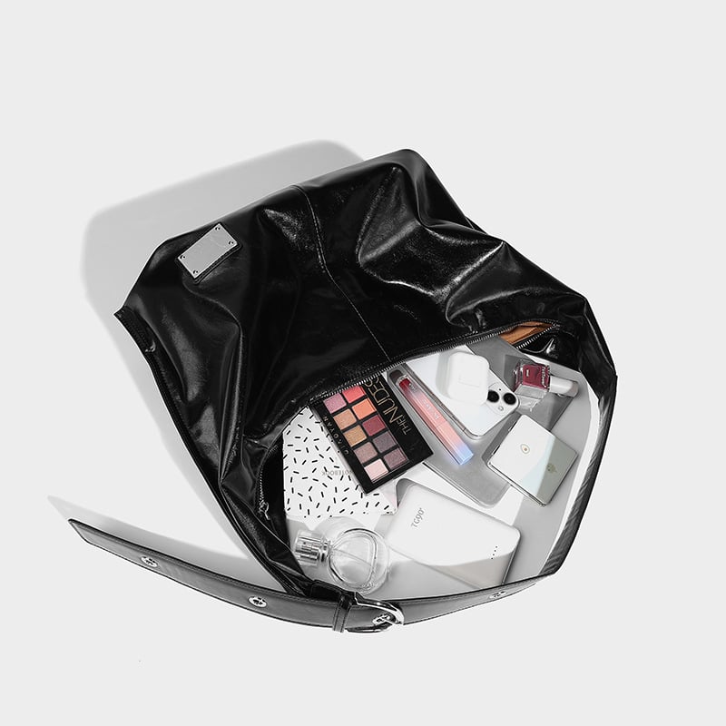 PU tote táska Dumpling-stílusú, tavasz 2025, cipzáras zárás, belső cipzáras zseb