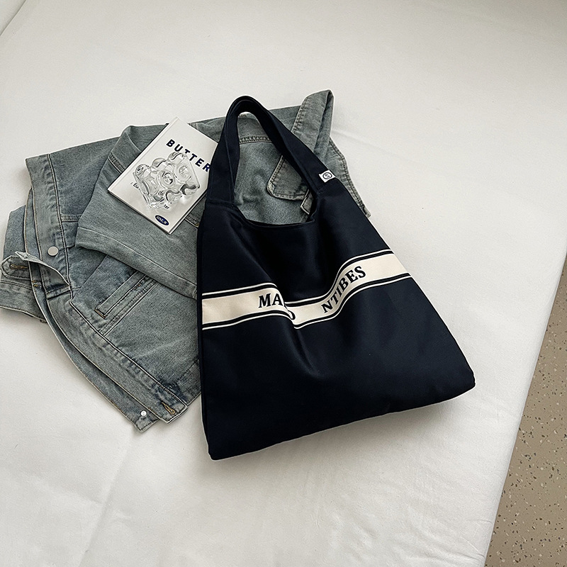 Vászon Tote táska rekreációs utazásokhoz (Horizontális négyzet alakú forma, Poliészter bélés, Belső zseb a telefon számára, Két vállpánt, Tavasz 2025)