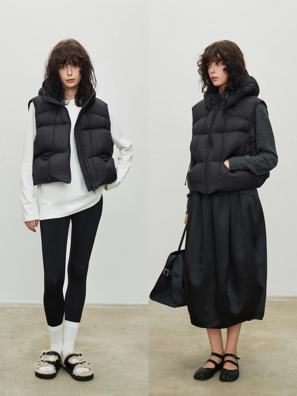 Női tollas mellény libatoll töltéssel, 81–85% tolltartalom, nylon anyag, kapucnival és cipzárral