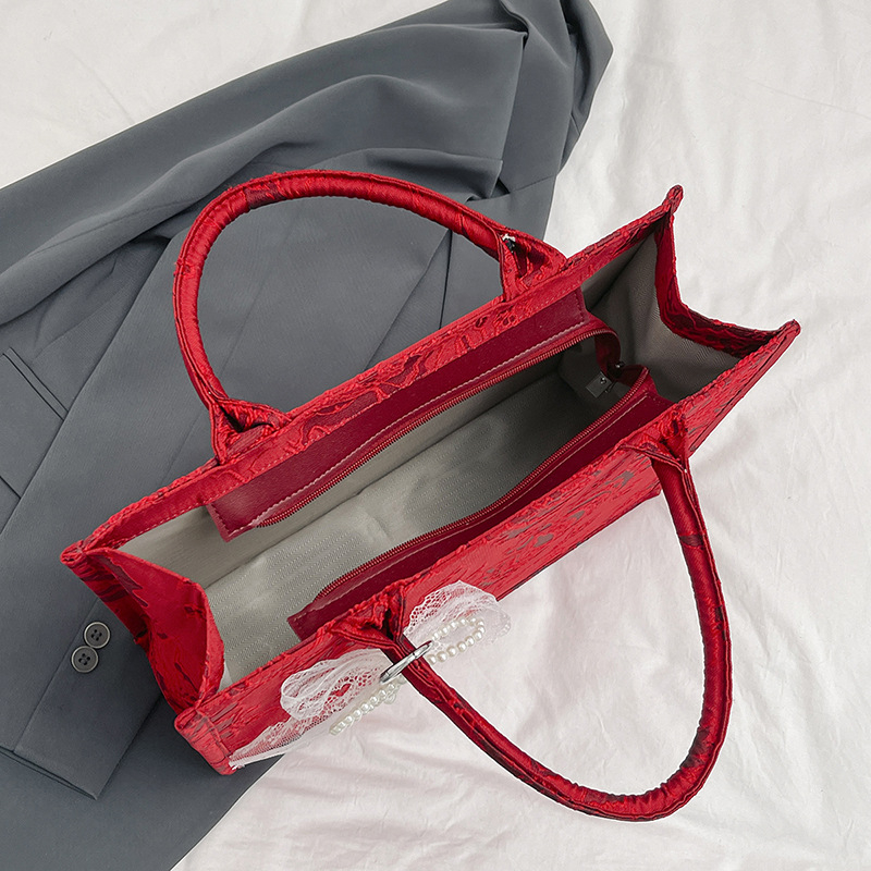 Vászon tote táska, városi egyszerűség, cipzáros nyitás, belső cipzáras zseb és telefont zseb, poliészter bélés