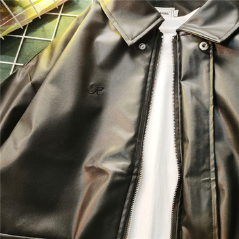 Muška jakna od prave ovčje kože, ultra kratka duljina, prednji zatvarač, slobodan kroj, vunena podstava