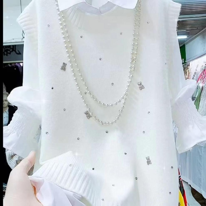 Női kötött mellény, V-nyakú, ujjatlan, egyszínű, őszi 2025