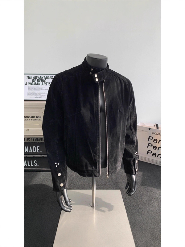 Férfi velúr dzseki álló gallérral és cipzárral, oldalsó zsebek, poliészter 30-50%, őszi 2025