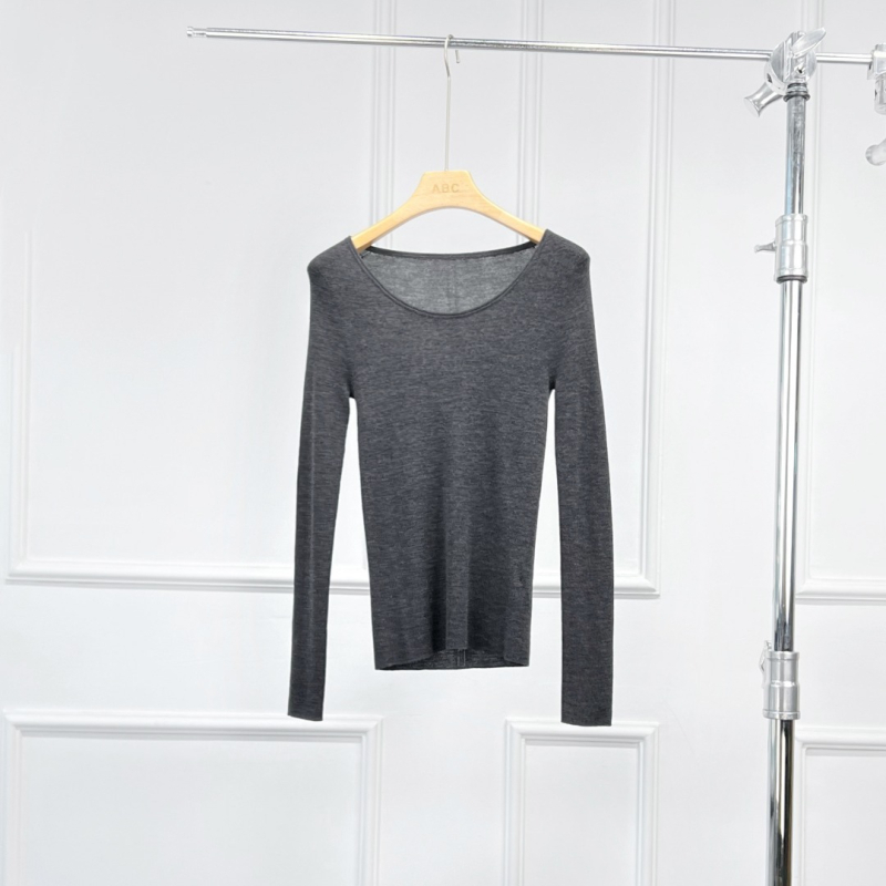 UpperClass női gyapjú pulóver U-nyakú, hosszú ujjú, 95% gyapjú, klasszikus elegáns stílus