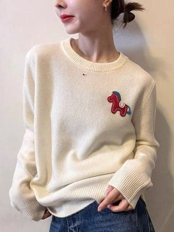 Hímzett gyapjú-kötött pulóver kerek nyakú, hosszú ujjú, vastag, állatmintás