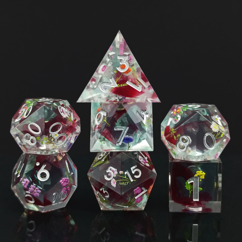 Smoljene D20 kocke s cvjetnim decalima za D&D i Cthulhu TRPG — mogućnost prilagodbe, set od 50 komada, individualno pakirane