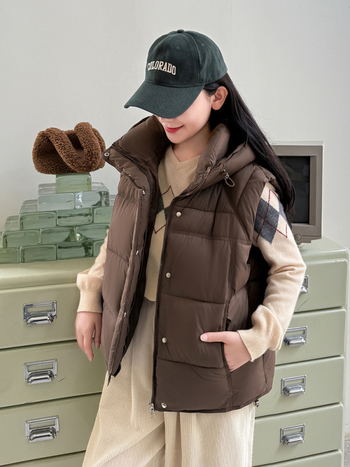 Vesta damă Harajuku călduroasă, fără mâneci, guler înalt, fermoar, lungime 50–65 cm, poliester solid cu umplutură din down cotton, iarna 2025