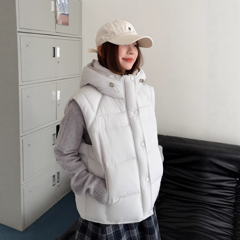 Vesta damă Harajuku călduroasă, fără mâneci, guler înalt, fermoar, lungime 50–65 cm, poliester solid cu umplutură din down cotton, iarna 2025