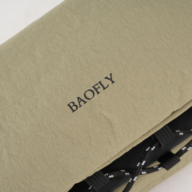 BAOFLY najlon crossbody torba za muškarce – ultralak dizajn, gradski minimalistički stil, jednostavan uzorak, bez podstavke unutrašnjosti, svakodnevna upotreba