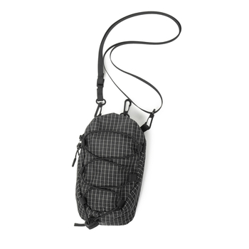 Muška crossbody torbica u urban minimalističkom stilu, lagana najlon tkanina, prugasti uzorak, podstava od poliestera