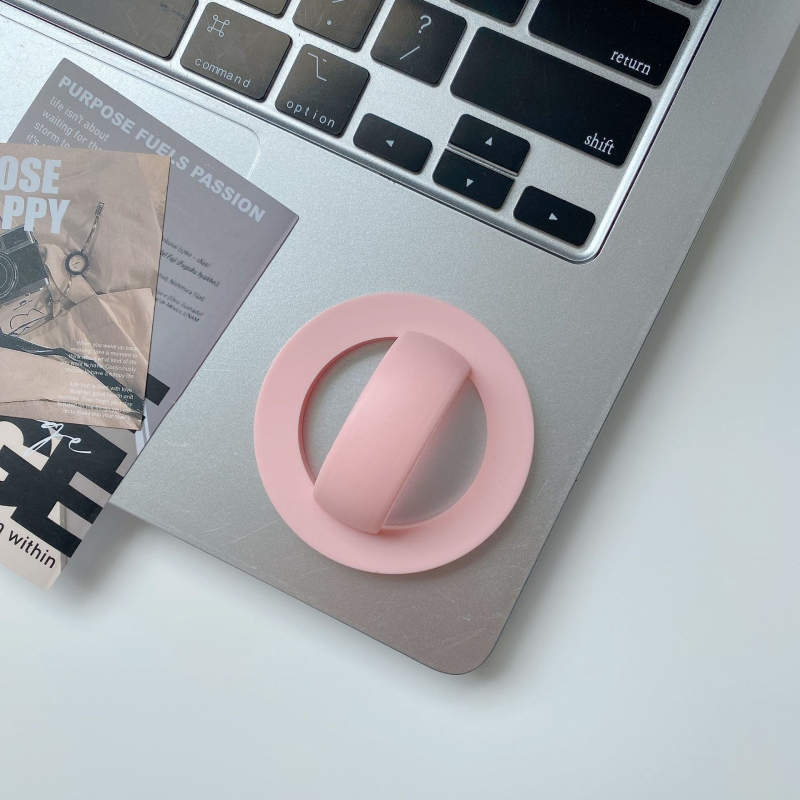 Магнитен настолен държач за телефон с пръстен – течен силикон, универсален, с възможност за персонализация