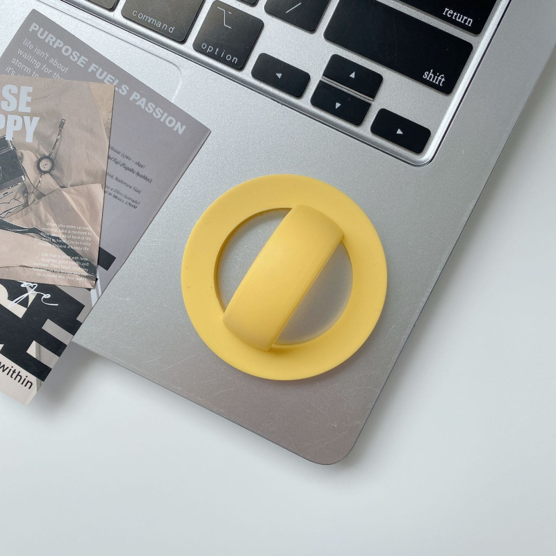 Магнитен настолен държач за телефон с пръстен – течен силикон, универсален, с възможност за персонализация