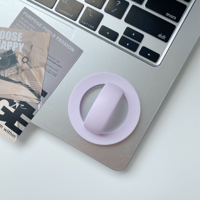 Магнитен настолен държач за телефон с пръстен – течен силикон, универсален, с възможност за персонализация