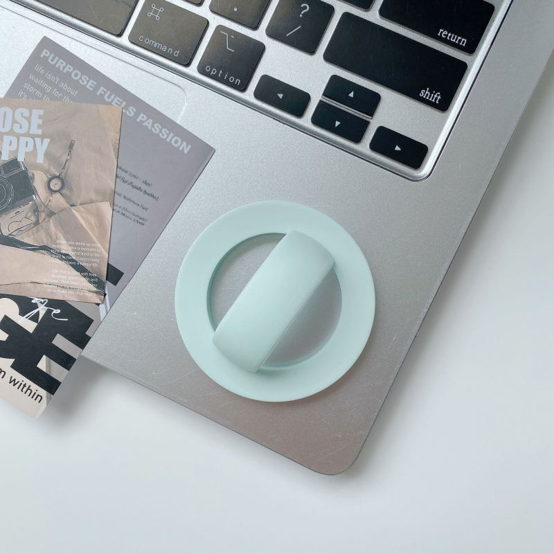 Магнитен настолен държач за телефон с пръстен – течен силикон, универсален, с възможност за персонализация