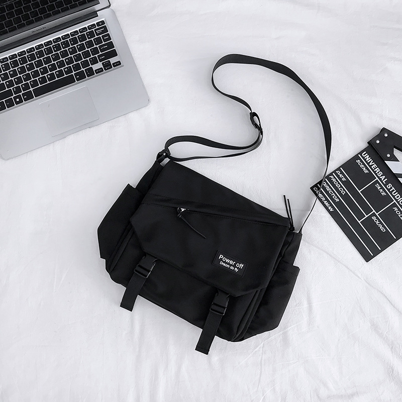Muška crossbody torba – Oxford platno, vodootporna, ultra lagana, 12-inčni prijenosnik se uklapa, mladenački kampus stil