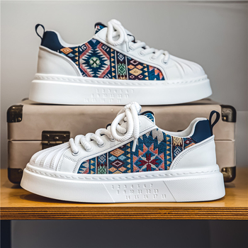 Muške tenisice, gornjište od sintetičke kože, mrežasta podstava, debela potplata s niskim petom, vezanje šnurkama, potplat injekcijskom formom