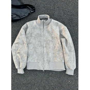 PU bőrből készült bomber dzseki tie-dye mintázattal, kapucnival, álló gallérral, cipzáras záródással, poliészter bélés