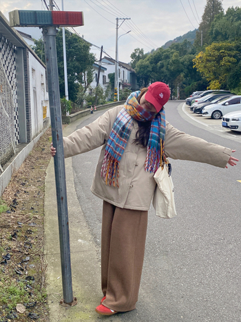 Женско палто средна дължина с яка-стойка, quilted пълнеж (Материал: памук ≥95%, Пълнеж: памук, Дължина: средна, Закопчаване: еднобортно)