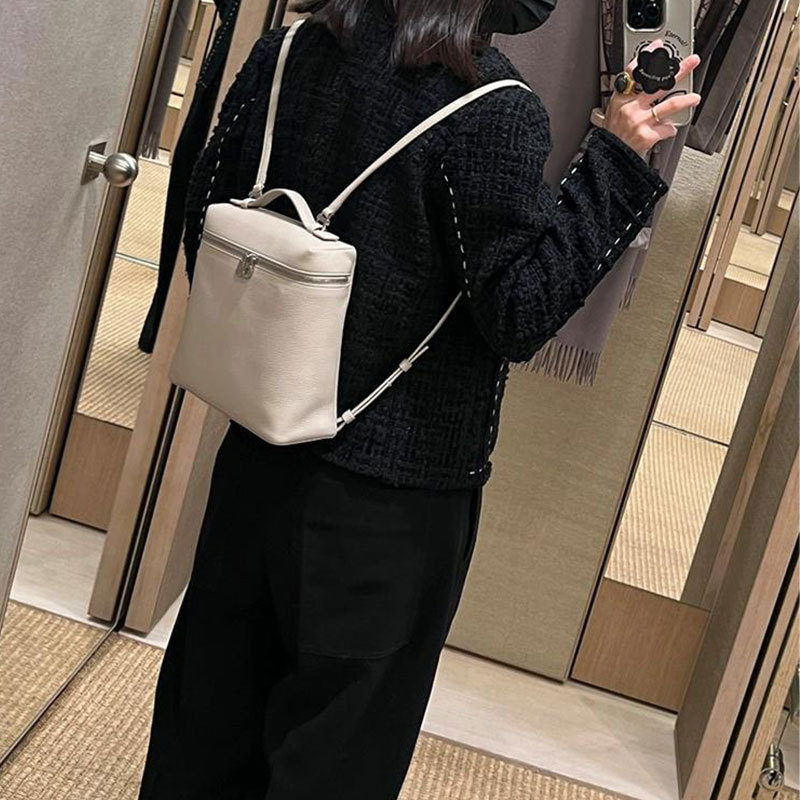 Ženski PU ruksak, street-trend stil, trodimenzionalni vanjski dizajn, zatvaranje na zip, unutarnja džep sa zipom