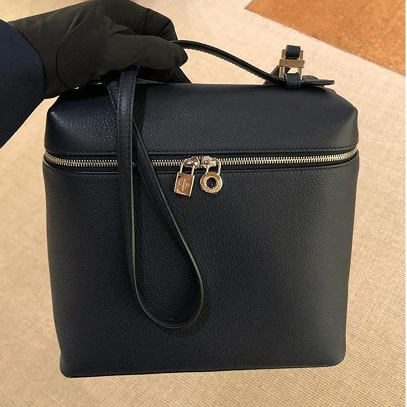 Ženski PU ruksak, street-trend stil, trodimenzionalni vanjski dizajn, zatvaranje na zip, unutarnja džep sa zipom