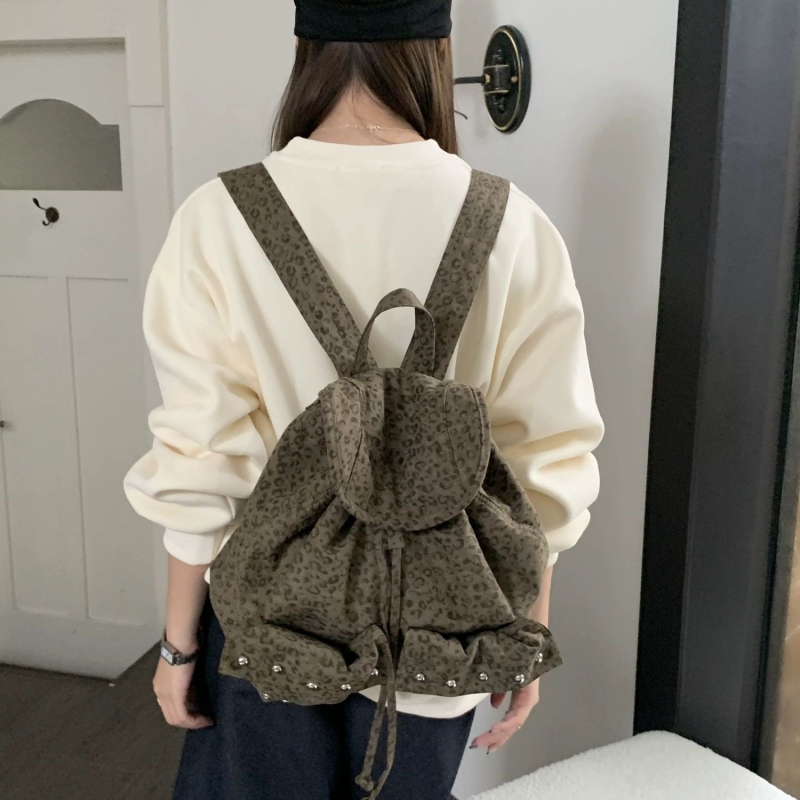 Ranac s leopard printom, kapacitet 20–35 L, kompatibilan s 13-inčnim prijenosnim računalom, najlon materijal, stil za slobodno vrijeme putovanja