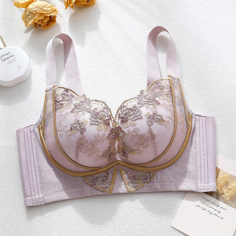 Esküvői melltartó kis mellhez, 3/4 kosár, felső rész vékony, alsó rész vastag, Mulberry selyem bélés, állítható vállpántok, hátul négy sor zár