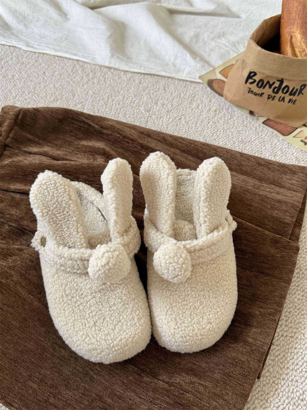 Ženske Baotou papuče sa suede gornjim dijelom, lukasti vrh prsta, unutarnja od sintetičke kože, gumeni potplat, izlazak jeseni 2025