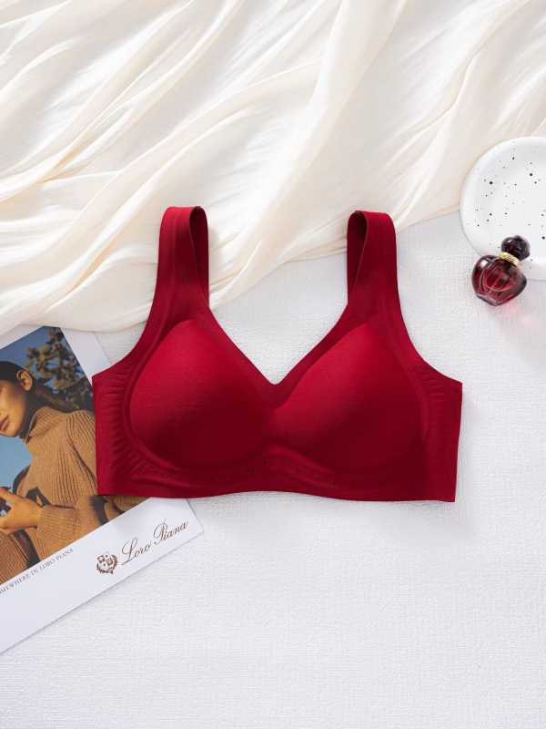 3/4 kosár, vékony formázott kosár, nylon anyag (fő- és bélés), fix vállpántok, hátsó három sor kapocs zárás