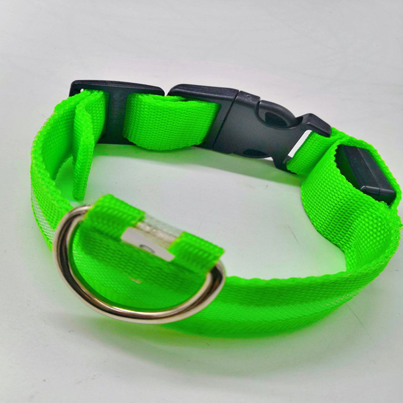 USB-töltéses LED-kutya- és macskanyakörv dekoratív részletekkel, kétoldalas világítással