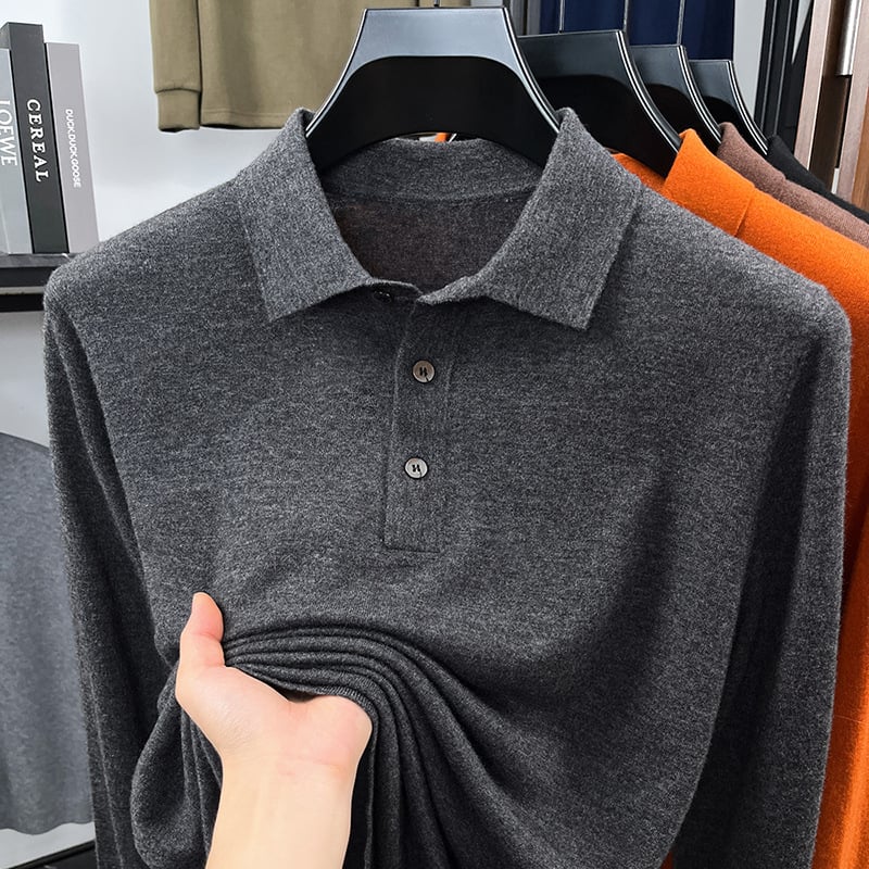 100% gyapjúból készült, finom kötésű férfi polo pulóver, galléros polo stílus, vékony, hosszú ujjú, 65-80 cm középmagas hossz