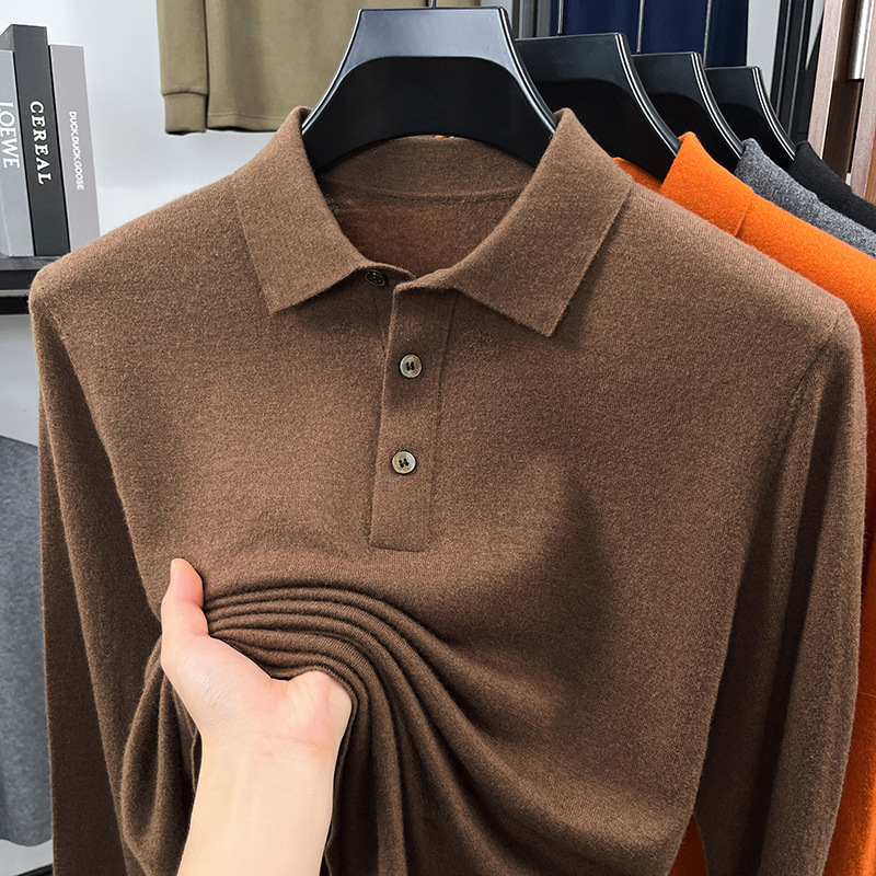 100% gyapjúból készült, finom kötésű férfi polo pulóver, galléros polo stílus, vékony, hosszú ujjú, 65-80 cm középmagas hossz